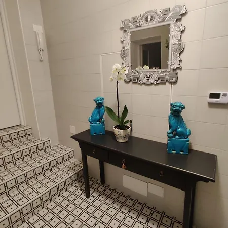 Cher Ferraris ترييستي